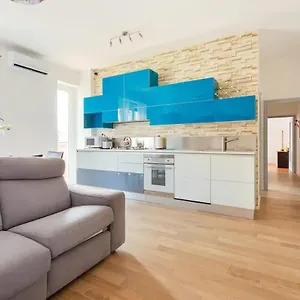 central-maya-apartment.it-lombardy.com/